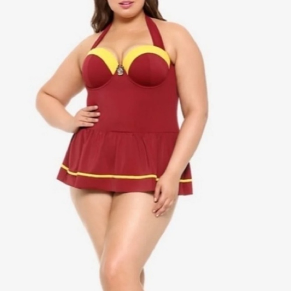 NWT Hogwarts Harry Potter Gryffindor swimsuit 2